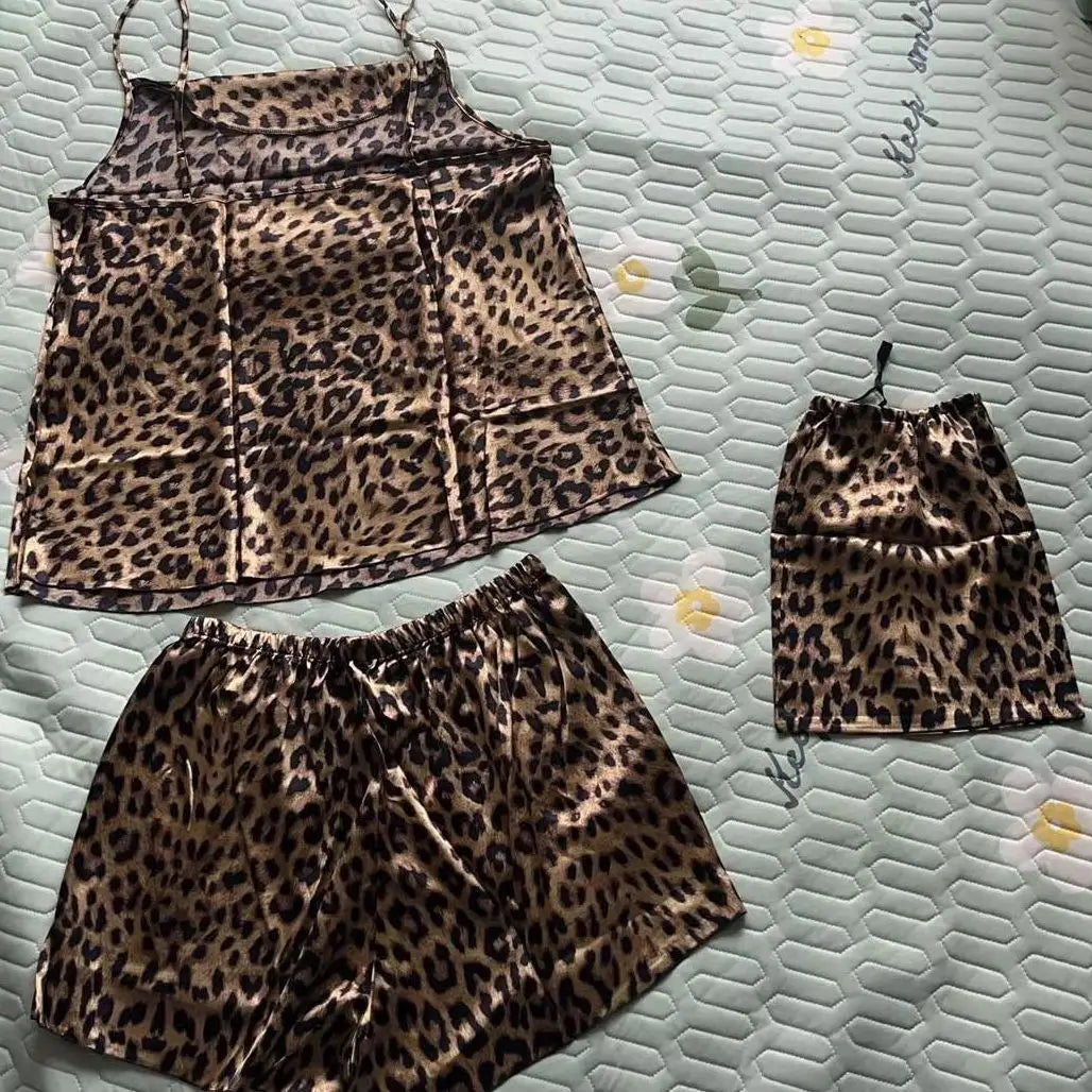Ladies Leopard Print Halter Top And Short Pants Storage Bag Set Elderly Women's Fashion Outfit with Pouch