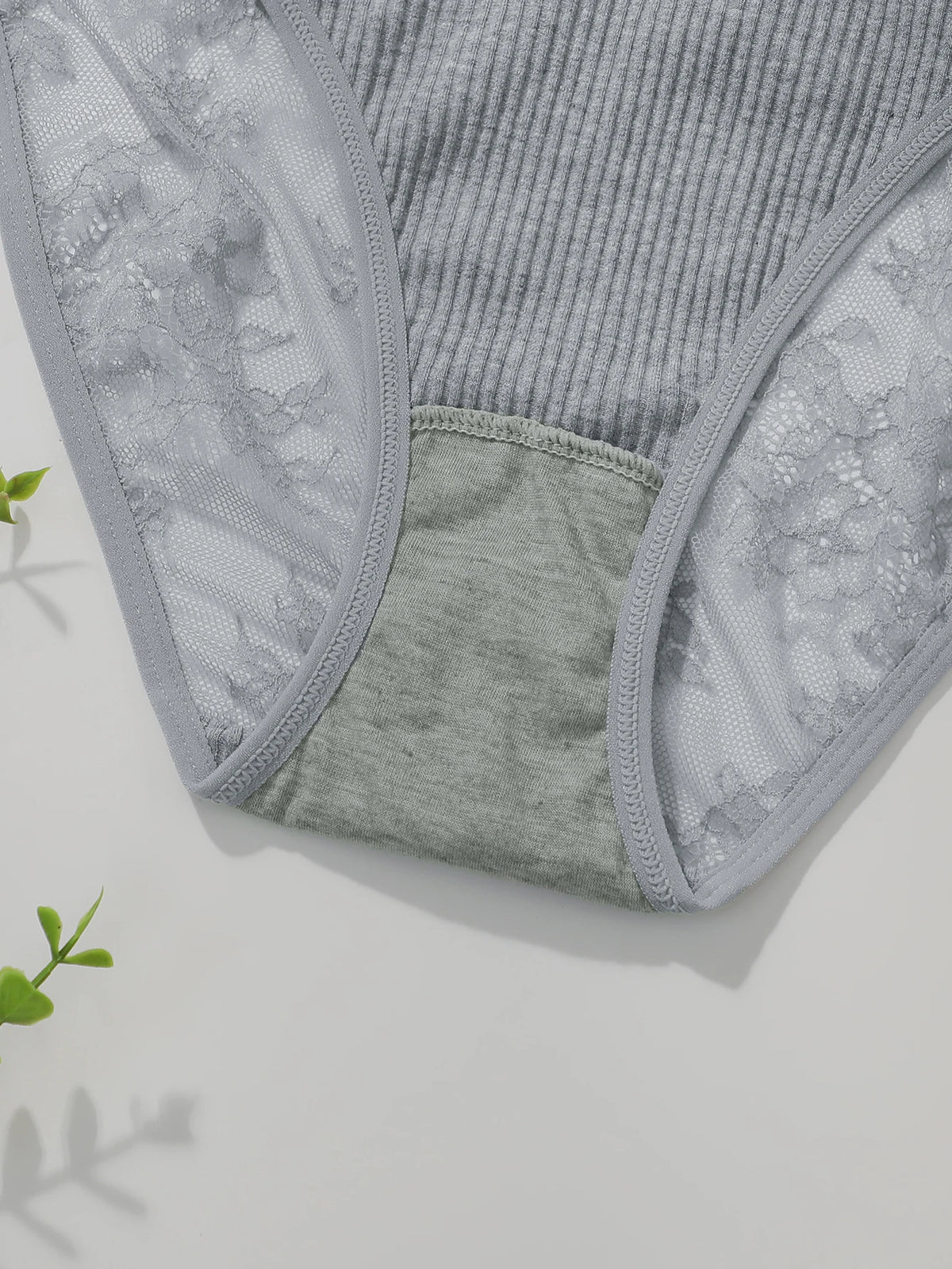 without chest cushion Grey lace elegant no steel ring sexy sports suit yoga women's casual underwear set C3472