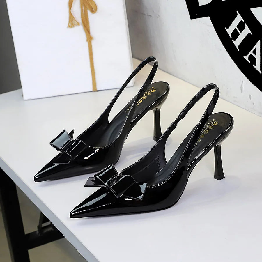 Luxury Designer Burgundy Suede Ankle Strap Pumps Sexy Pointed Toe Ankle Buckle Elegant Heels Fashion Wedding Party Shoes Shoes