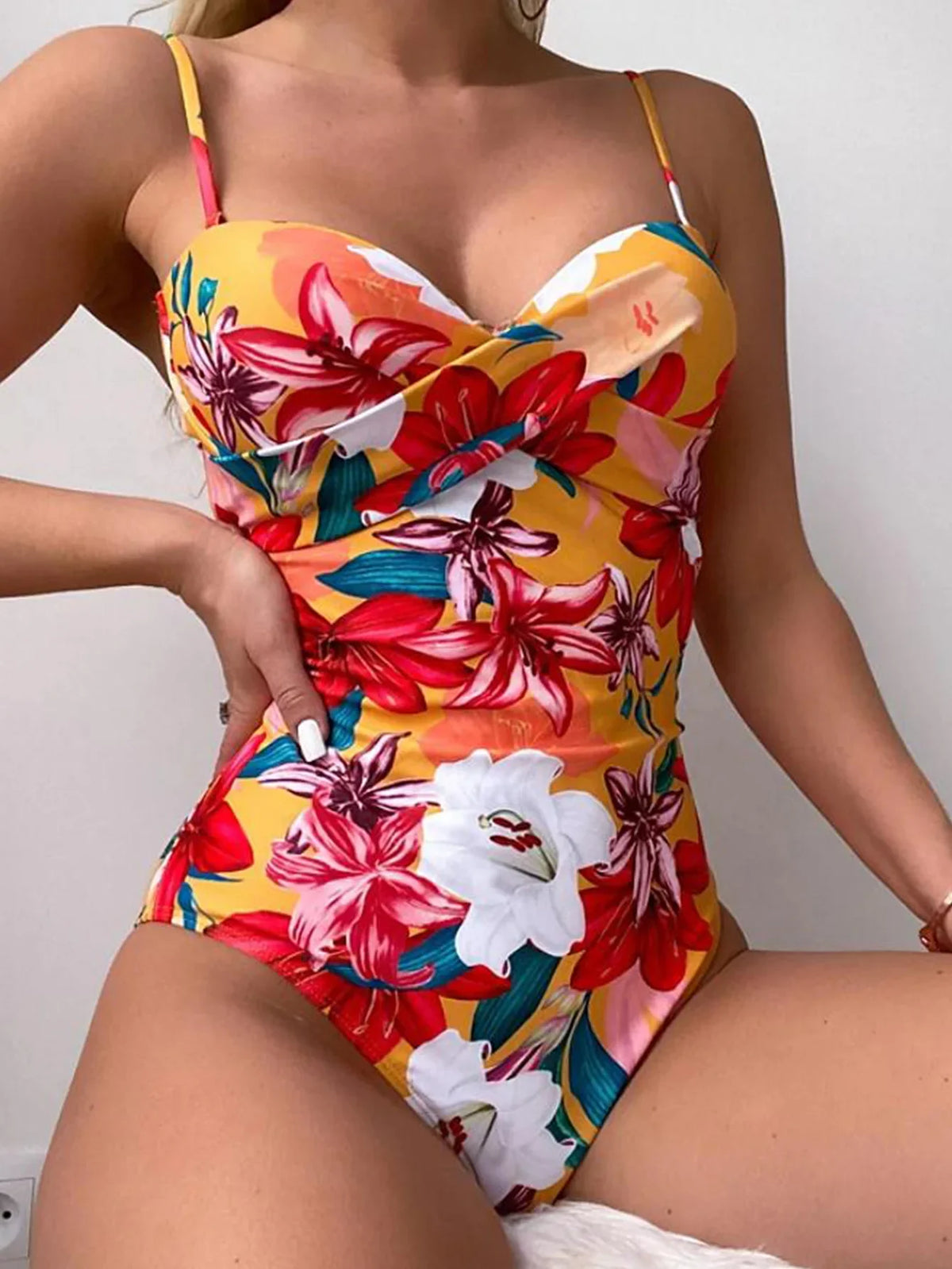 Vintage Flroal Print Swimsuit 2026 Women Padded Pleate Tummy Control One Piece Swimwear Cut Out Beach Bathing Swimming Suits