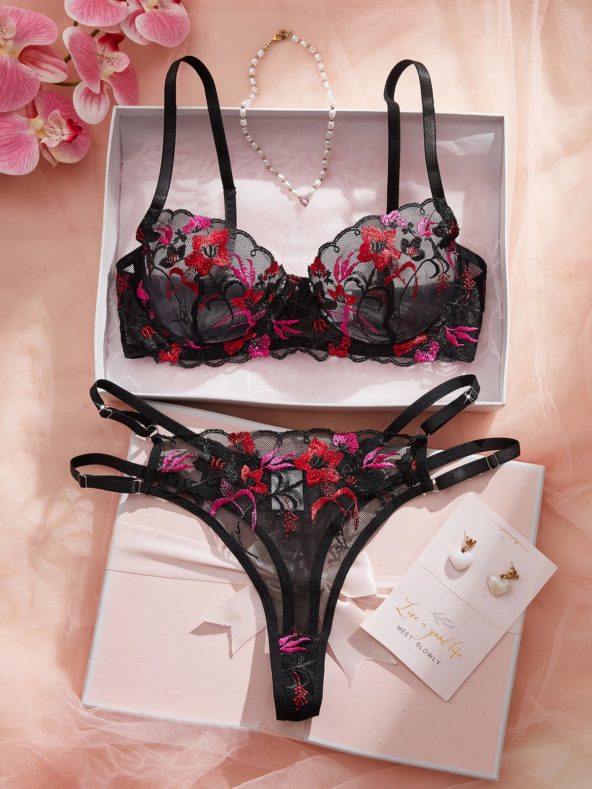 MOYISU Luxury French Pure Desire White Lace Thin Sexy Gauze Underwear Set Embroidery Girl Push-up Bra Big Size Big Breasts Small