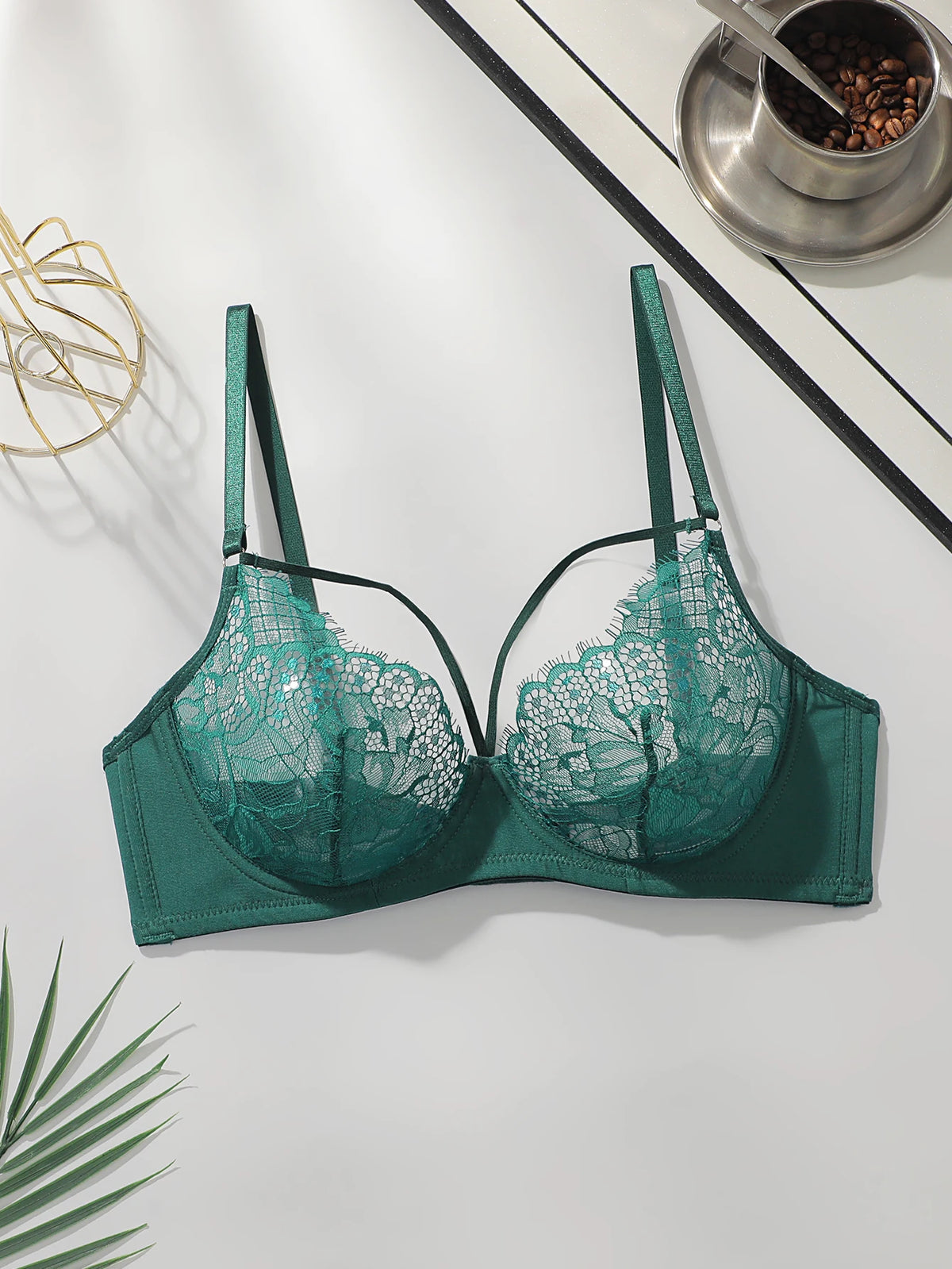 1 Pcs High Quality Sexy and Hot Green Lace Lingerie Sexy Cross Strap Bra Women's Underwear Push Up Bra Fashion Party Bra MR2986