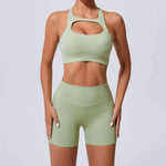 Seamless Yoga Sets Sports Fitness Peach Hip-lifting Pocket Shorts Cross Beauty Back Vest Suits Workout Gym Shorts Sets for Women
