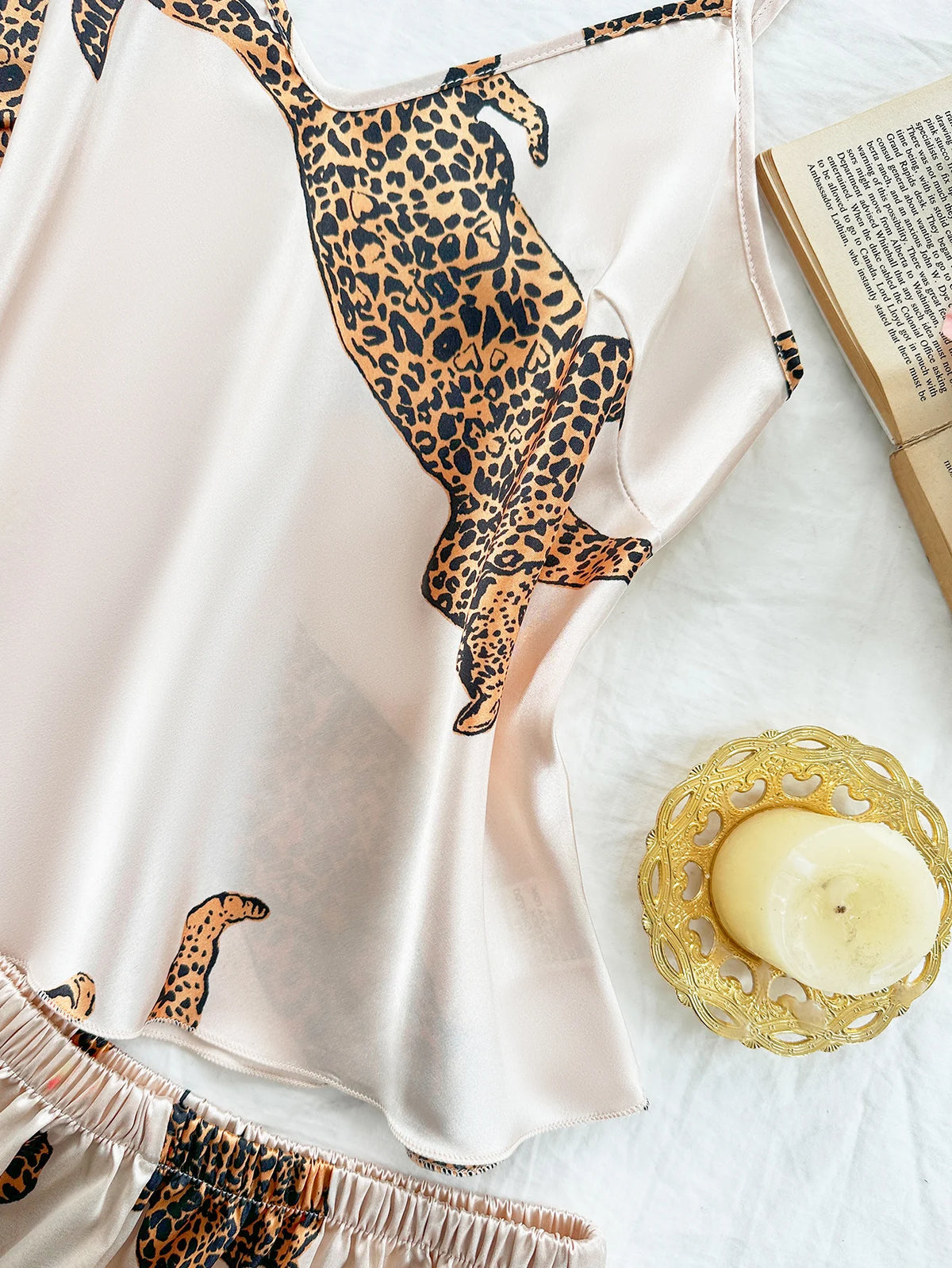 Summer 2-piece Leopard Printed Pajama Set for Women Sexy Ice Silk Stain Casual Crop Tops and Shorts Sleepwear Lounge