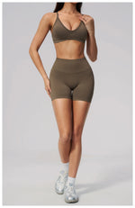 Seamless Yoga Excersize Sets Women Cross Back Sports Bra Tracksuit Workout Clothes High Waist Hip Lifting Shorts Fitness Suits