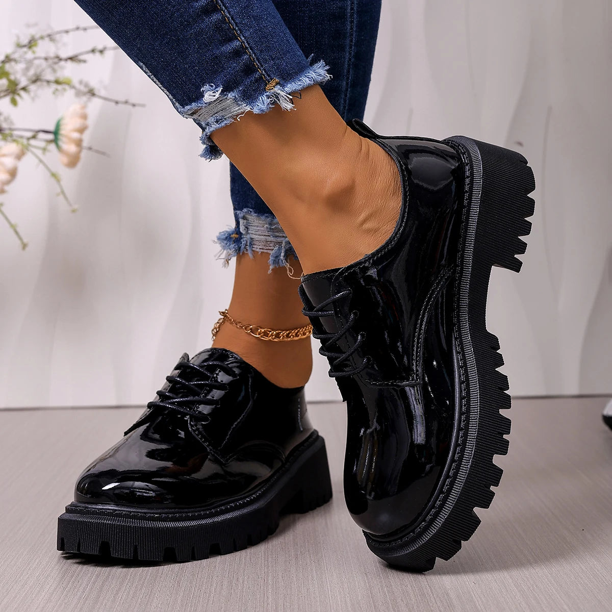 Women Patent Leather Oxford Shoes Lace Up Chunky Lug Sole Round Toe Platform Casual Office Daily Shoes
