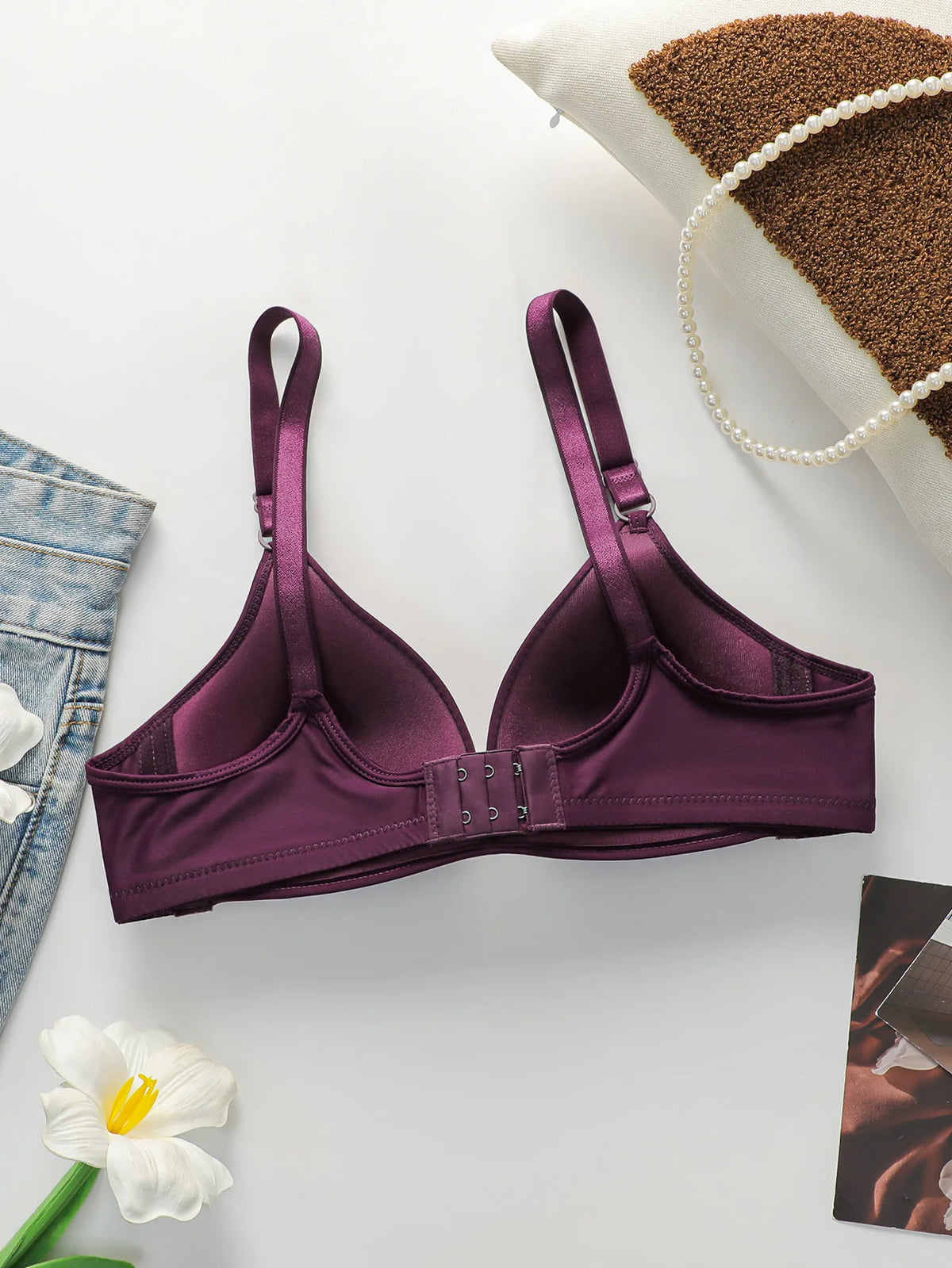 (3/4) Cup sizeUltra Thin Sexy Ice Silk Wireless Bra For Women Sexy Gather Underwear Push Up Simple Lingerie J8826