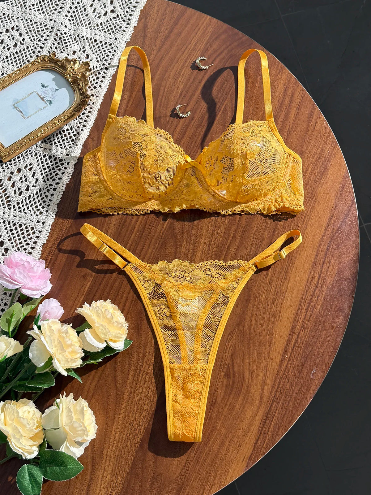 Yellow Lace Floral Ladies' Ultra-Thin Bra Set 2-Piece Combo with Bra And Underwear for Comfortable Undergarment Wear