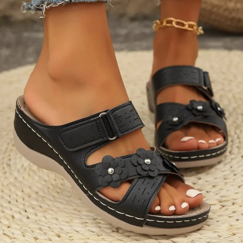 Women Slippers 2026 New Casual Slippers Fashion Flower Hollow Out Slippers for Women Wedge Platform Slipper Non-slip