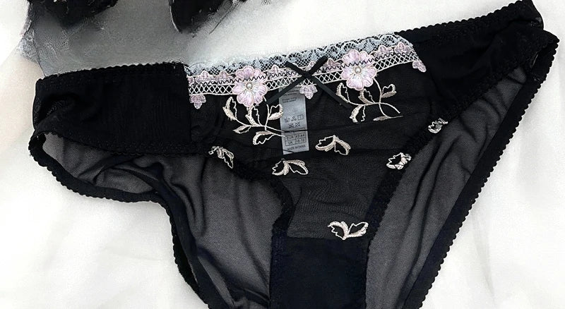 Pure Wind Ultra-thin Lace Underwear Women's Big Chest Small with Underwire Sexy Retraction Breast Support Breathable Bra Set ABC