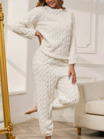 Autumn Winter Warm 2-piece Pajamas Set of Women Home Wear Flannel Long Sleeve Tops and Trousers Home Wear Loungewear