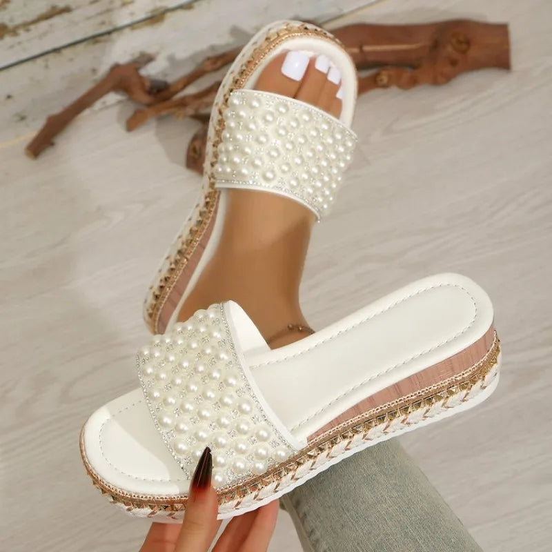 Shiny Crystal Pearl Platform Slippers Women Fashion Rivet Decor Wedge Sandals Woman Summer 2026 Non Slip Thick Sole