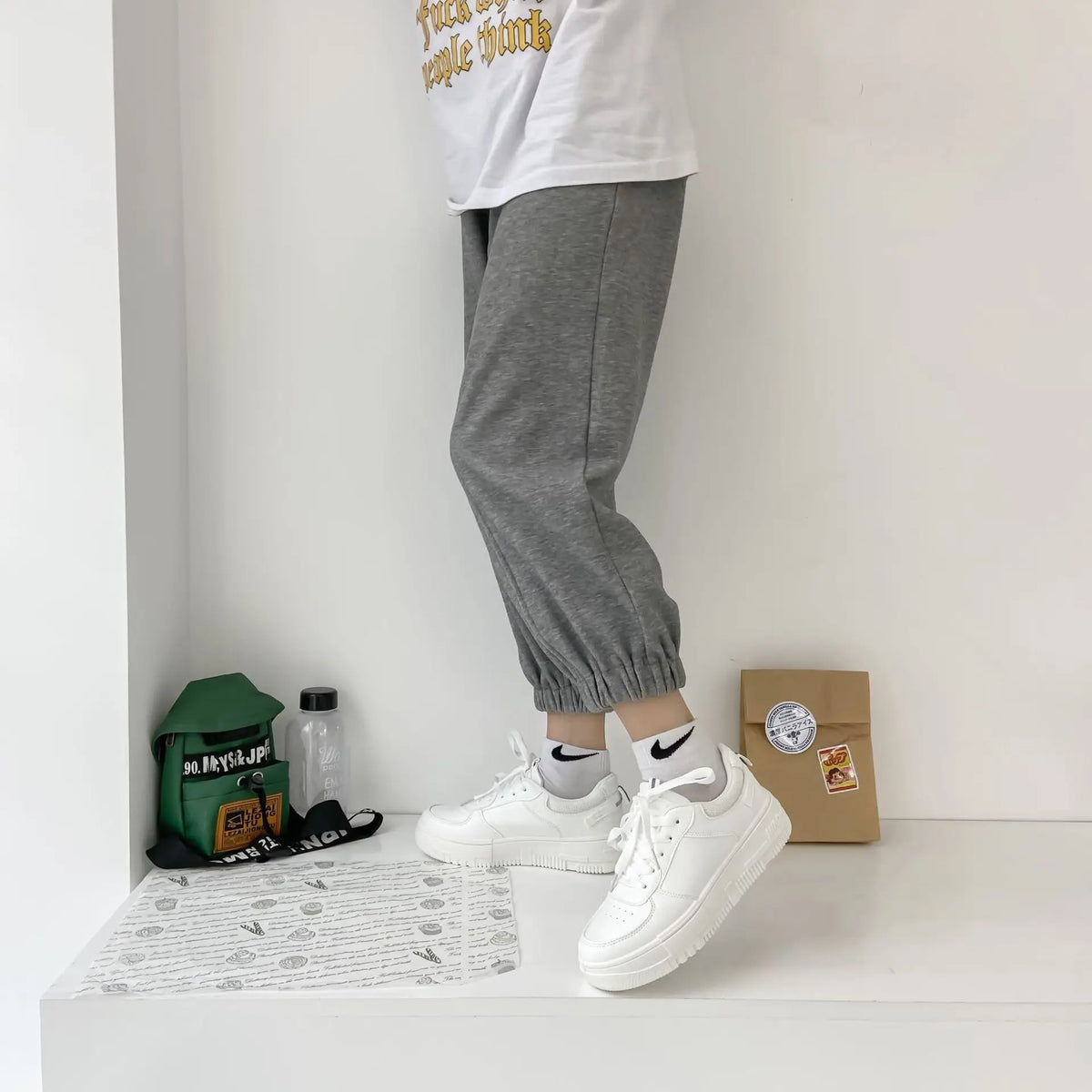 2022 Fashion Spring New Designer Hot Sale White Shoes Female Platform Sneakers Women Tenis Feminino Casual Female Shoes Woman