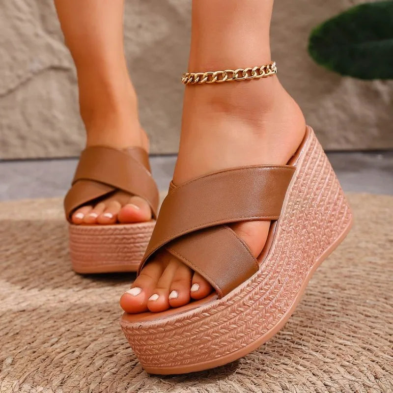2026 New Solid Chunky Platform Wedges Slippers Women Height Heels Thick Bottom Non-Slip Slippers Woman Beach Vacation Shoes