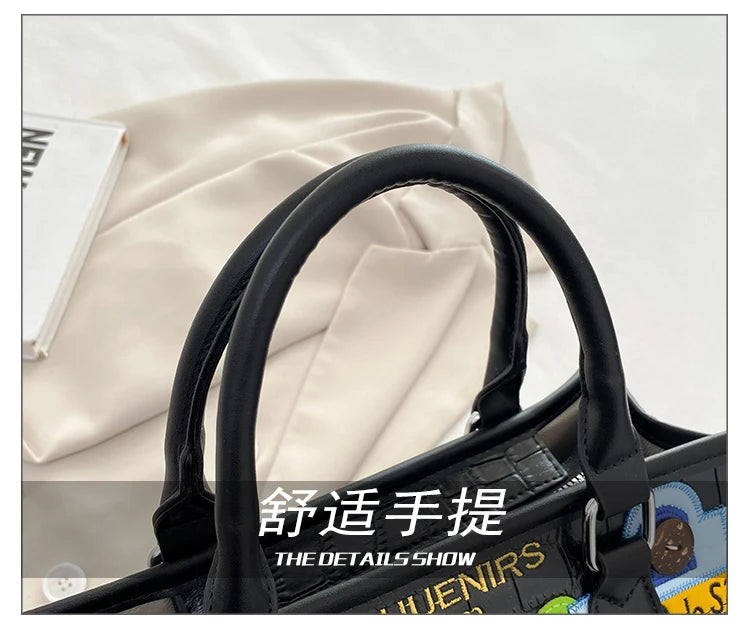 Design Patchwork Zipper 2026 Hot Sale Women's Bags Retro High Quality Women's Bags PU New Personality Stylish Shoulder Bags