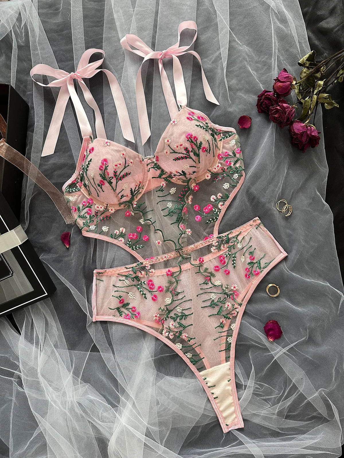 Lingerie for Ladies Bra and Panties Sets Lingeries for Woman Set Sexy Wear Set Women Female Lingerie Femme Sexys Choice Thong