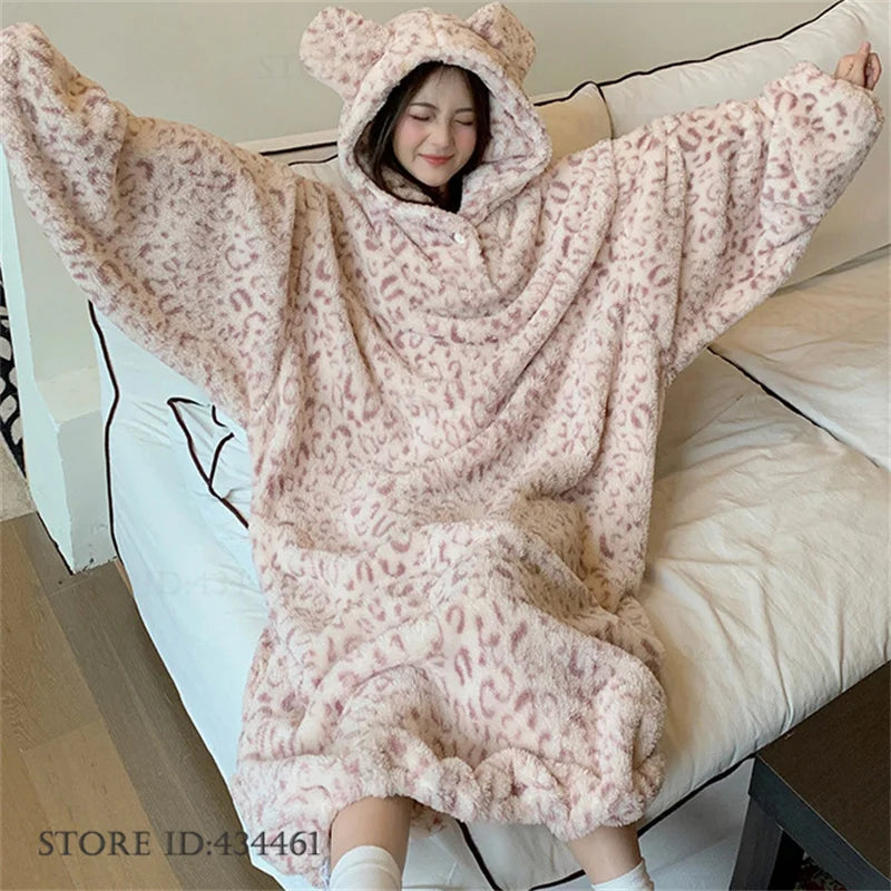 Thicken Flannel Cartoon Female Long Robe Hooded Nightgown Autumn Winter Sleepwear Home Clothes Loose Coral Fleece Warm Nightwear