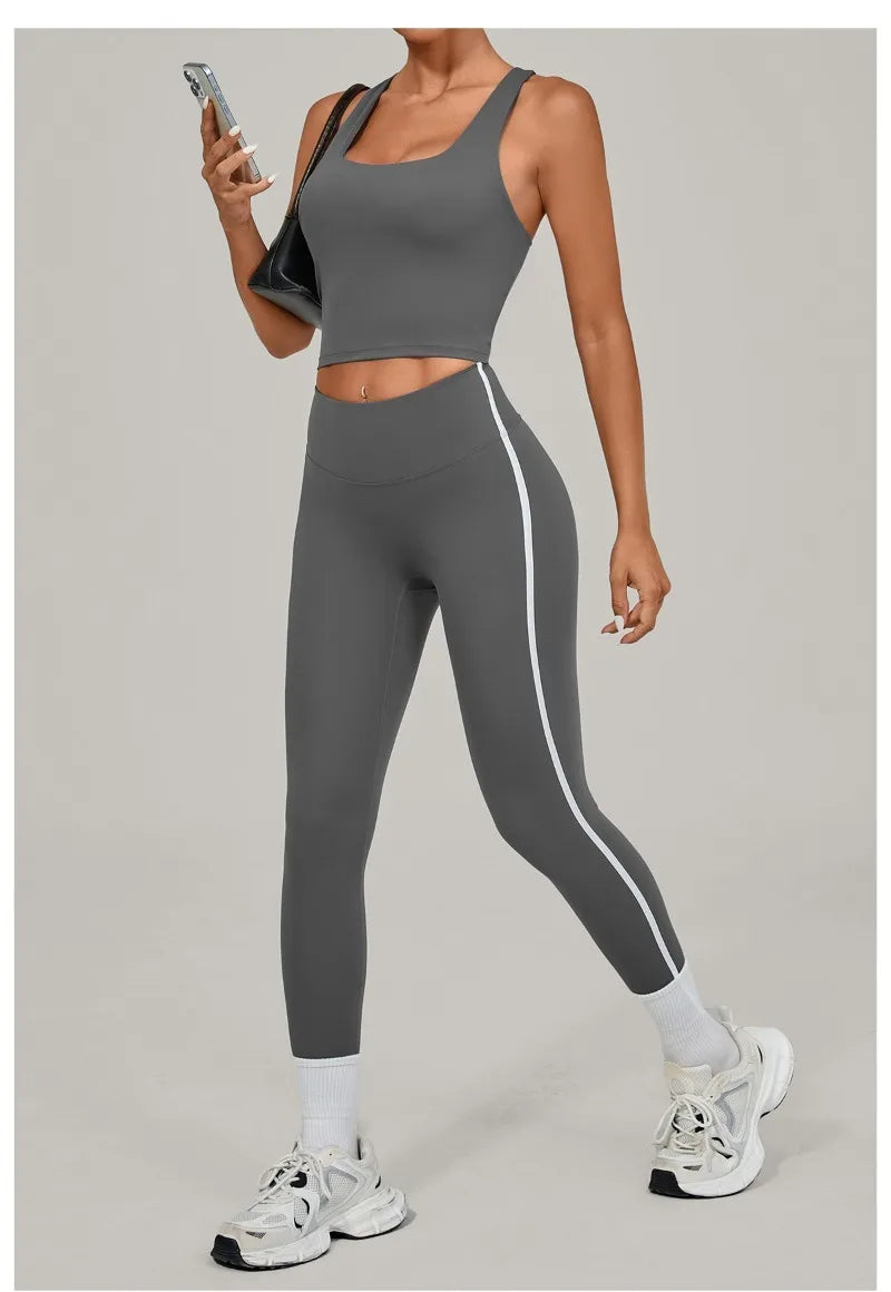 Women's Seamless Yoga Sets Sports Fitness Beauty Back Vest Hip-lifting Pants Slim-fit Suits Running Workout Gym Training Sets