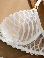 French Style Sexy Embroidered Transparent Underwear Set V-Neck Design Anti-Sagging Breathable Bra And Panties Ensemble