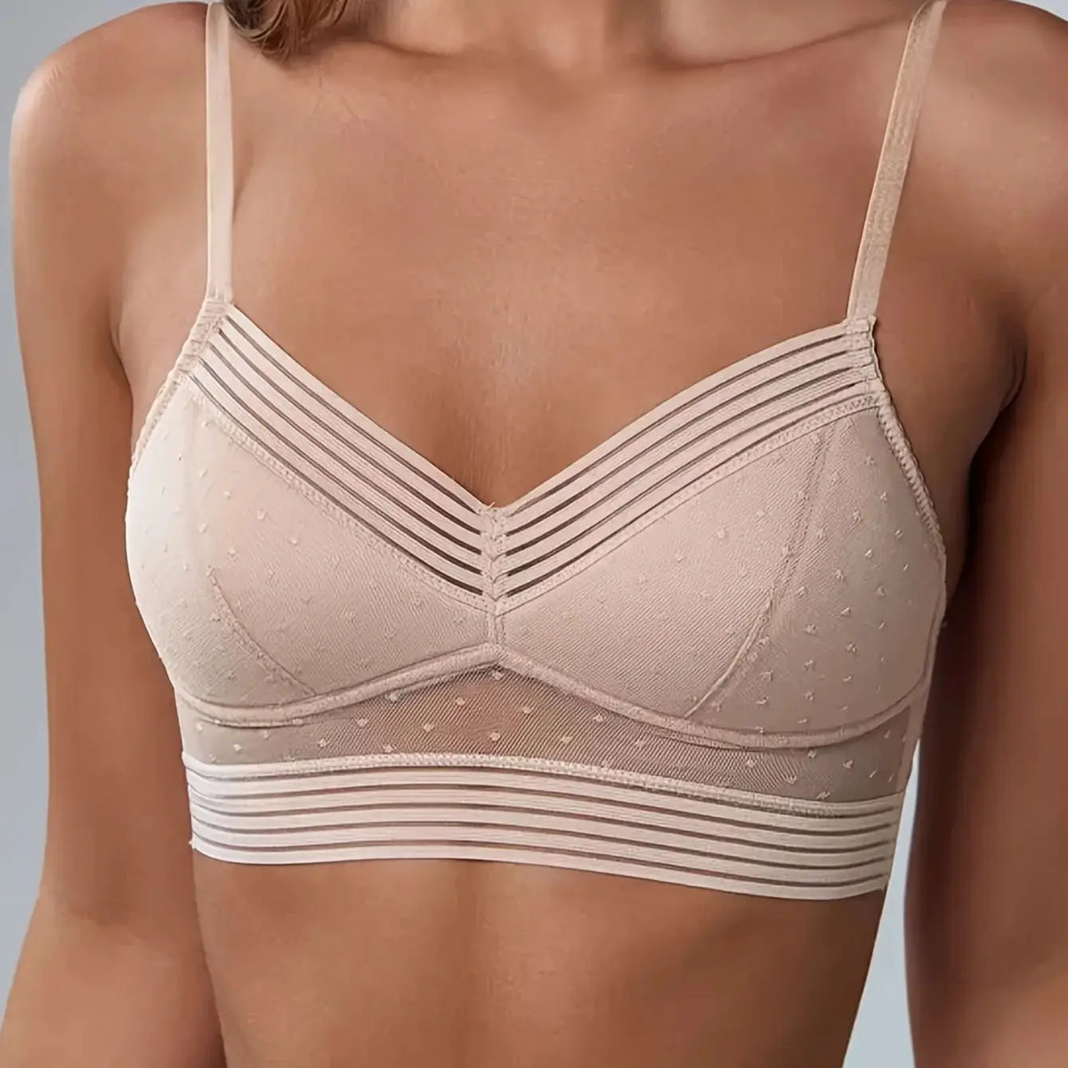 Deep U-Shaped Large Backless Bra, Thin Style, Minimizes Large Bust, Wireless, Push-Up, Invisible Backless Lingerie for Women, Ultra-Thin, Plus Size