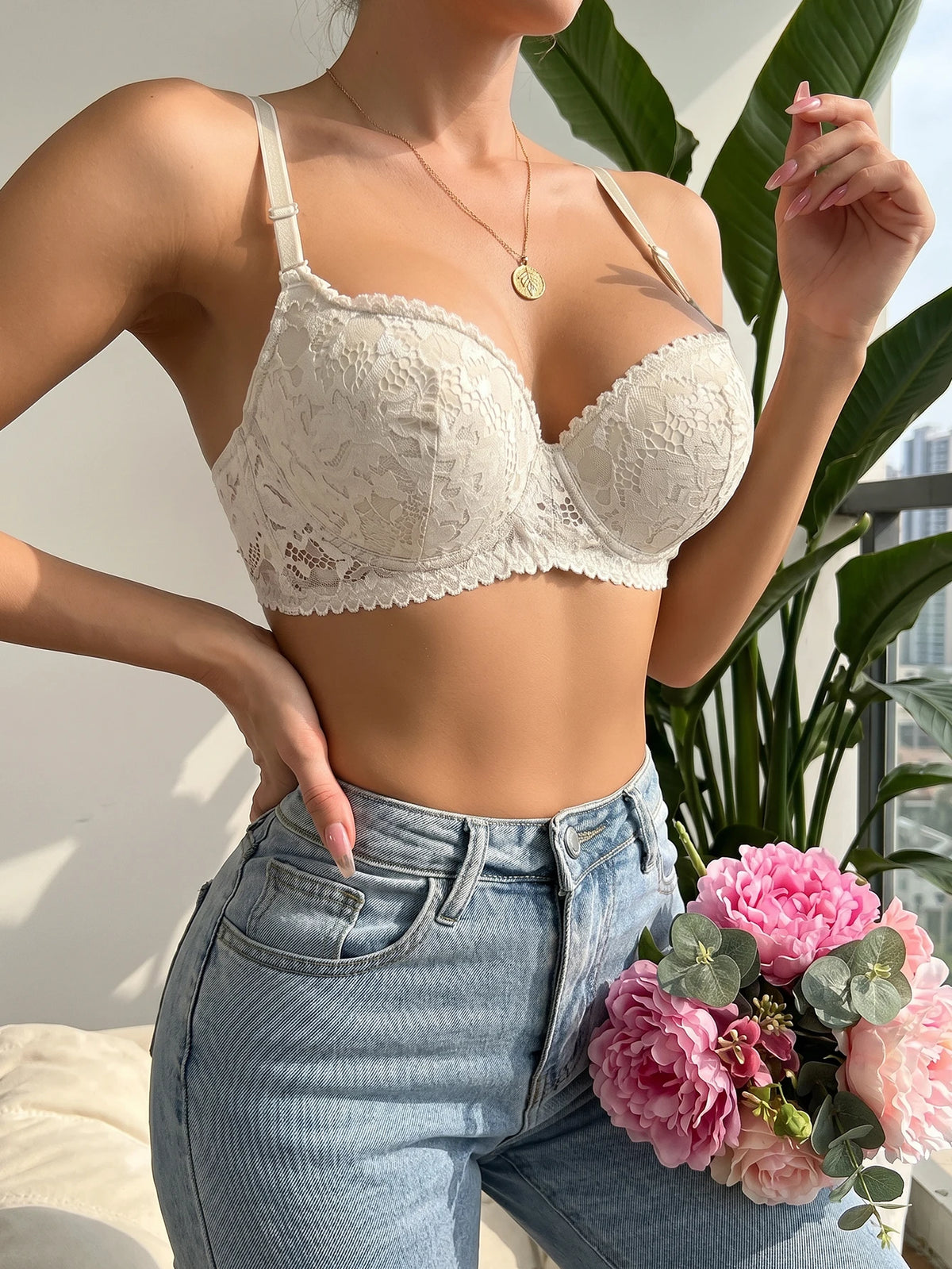 Women White Lace Bra Delicate Lace Back Adjustable Straps Padded Bralette Comfortable Everyday Backless Dress Lingerie B6127