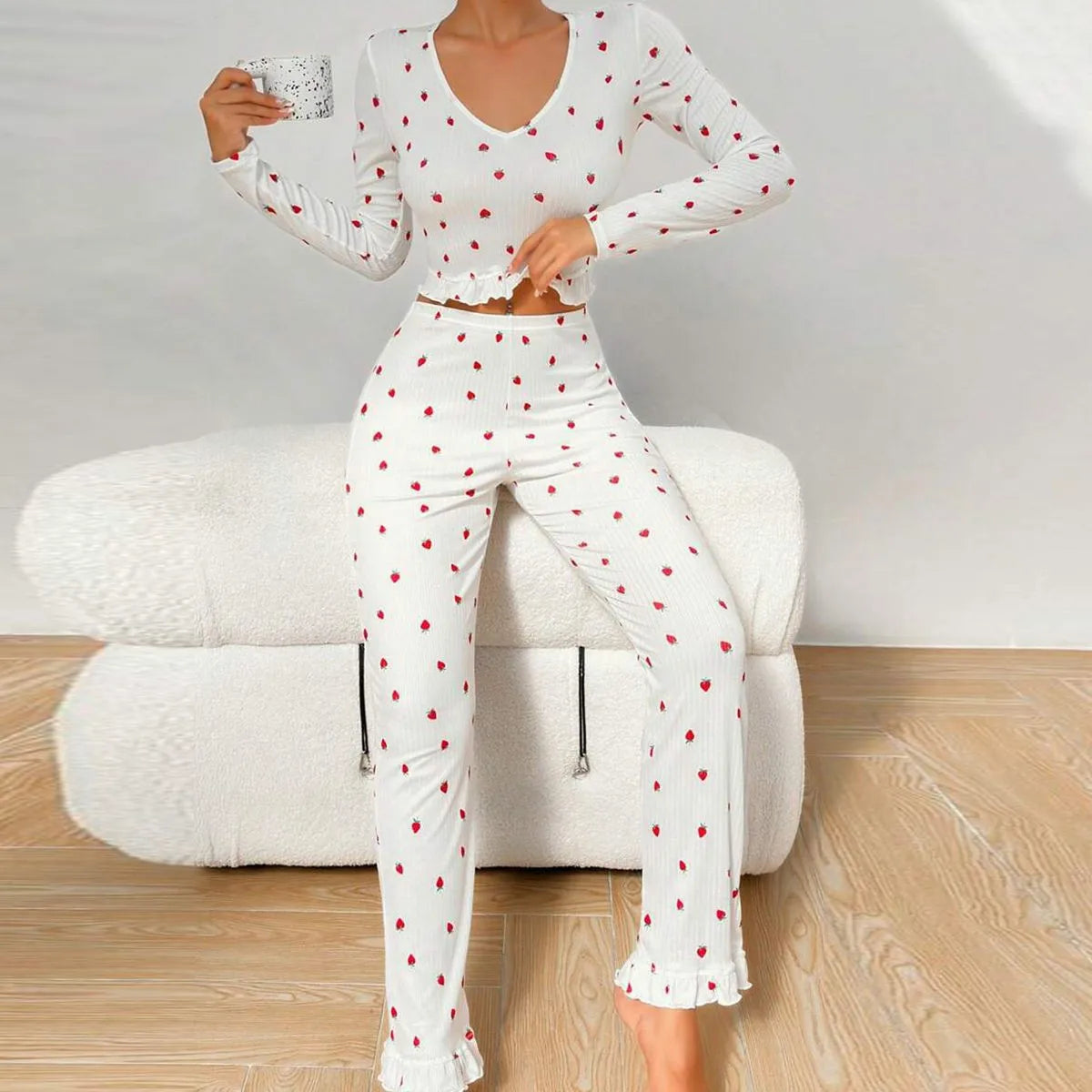 Autumn Winter Sleepwear Woman Pajamas Set for Sleeping Strawberry Printed Tops and Trousers Sets Home Clothes Loungewear