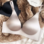 Luxury Seamless Women Underwear Sexy Deep V Push Up Bras Oilcloth Silk Fabric Comfort Soft Lingerie Adjustable Strap W Support