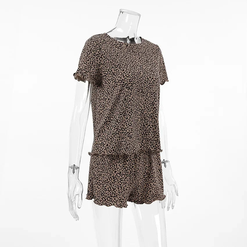 Women Leopard Print Pleated Pajama Set Ruffle Short Sleeve Crop Top Elastic High Waist Shorts Soft Casual Loungewear Sleepwear
