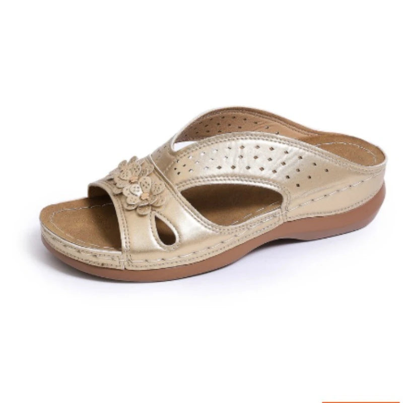 New Women's Slippers Casual Flower Hollow Wedge Beach Shoes Outdoor Fashion Platform Comfortable Non-slip Sandals Plus size 43