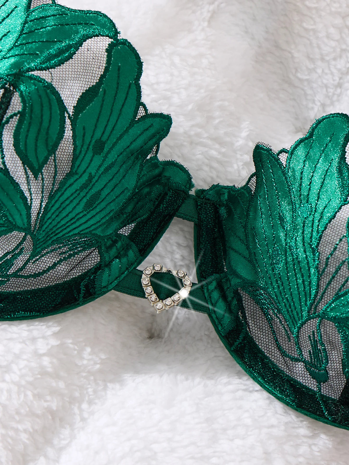 Exclusive green embroidery lingerie set for dates. Sexy see-through chiffon bra. High-end sensual women's underwear ZA824031