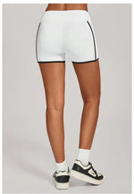 Women's High Waisted Yoga Shorts Slim Fit Hip Lifting Sports Pants Outdoor Running Fitness Gym Workout Shorts