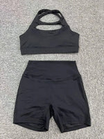 Seamless Yoga Sets Sports Fitness Peach Hip-lifting Pocket Shorts Cross Beauty Back Vest Suits Workout Gym Shorts Sets for Women