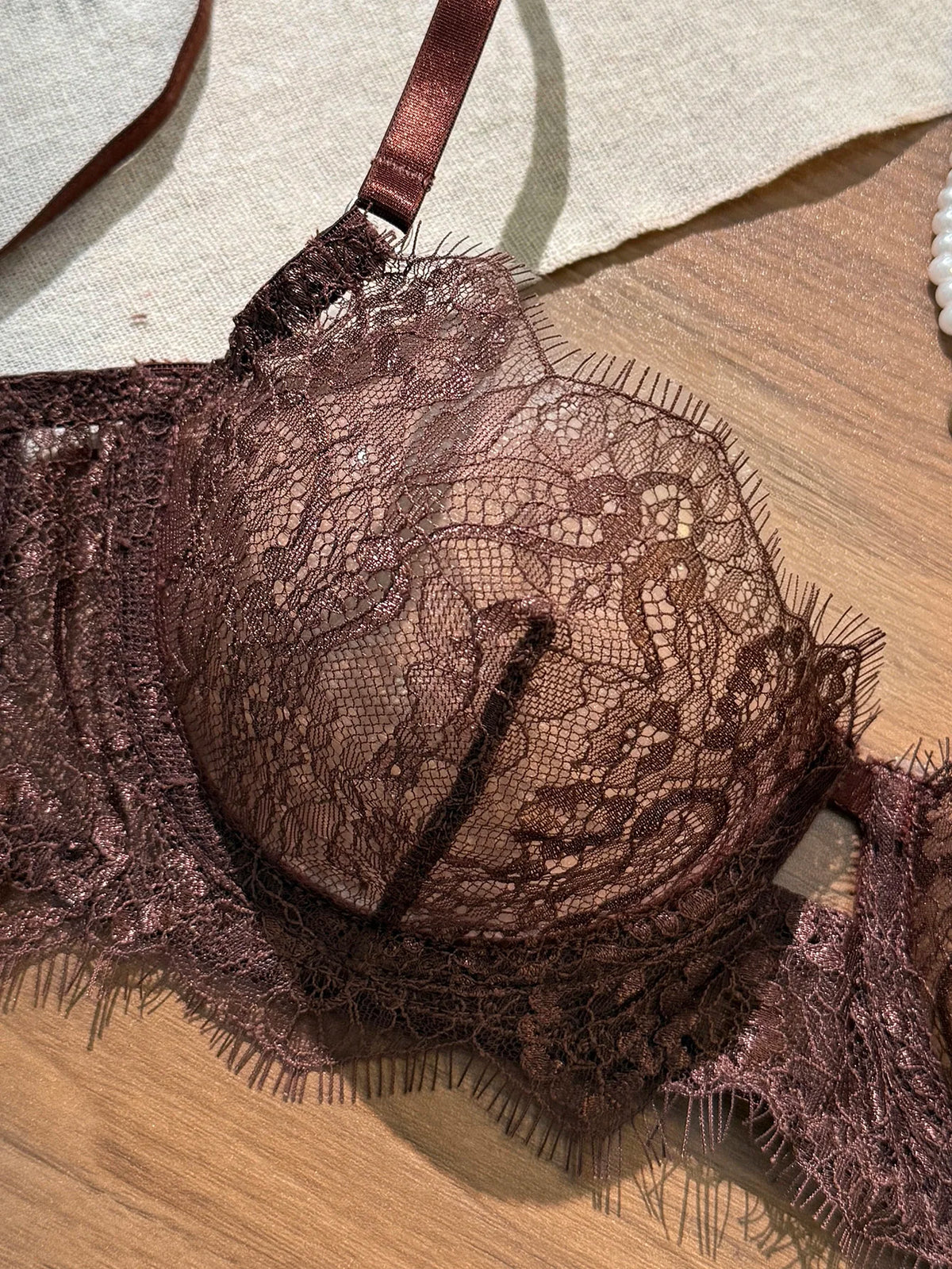 Elegant Summer Lace Bra Sheer Embroidered Comfortable Support Anti-Sag Full Coverage Modest Design & Women Large Chest Minimize