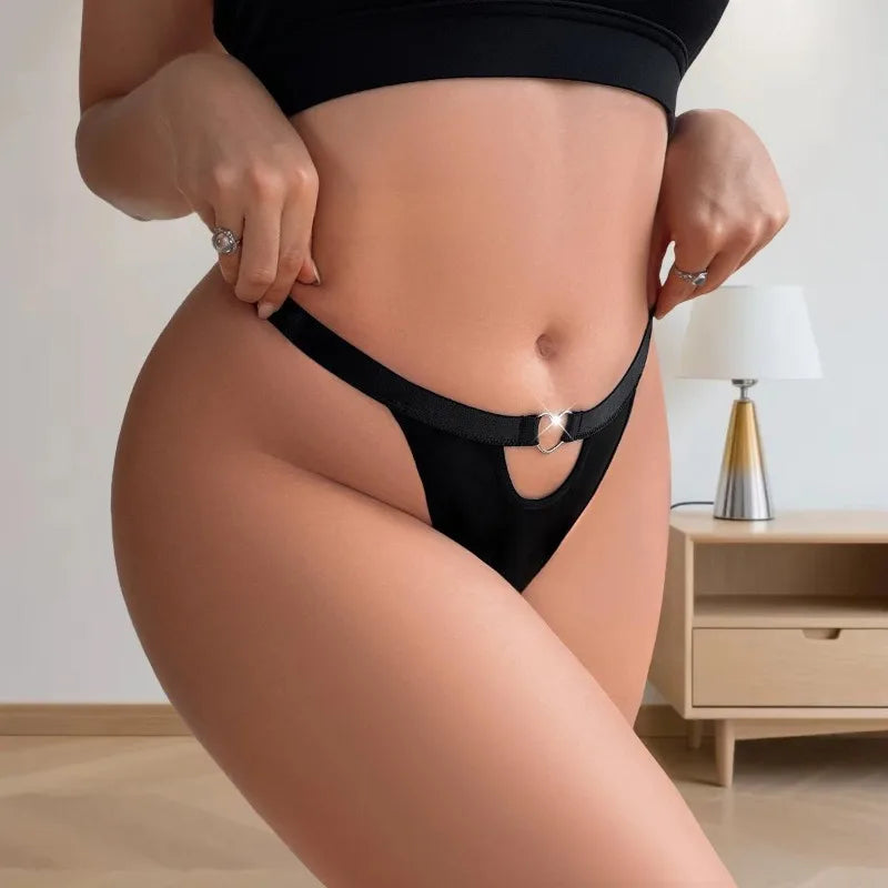 1pcs Plus Size 1XL-4XL Sexy Women Panties Hollow Out Heart Decor Sexy Lingerie Mid Rise Lady Briefs Breathable Comfort Underwear
