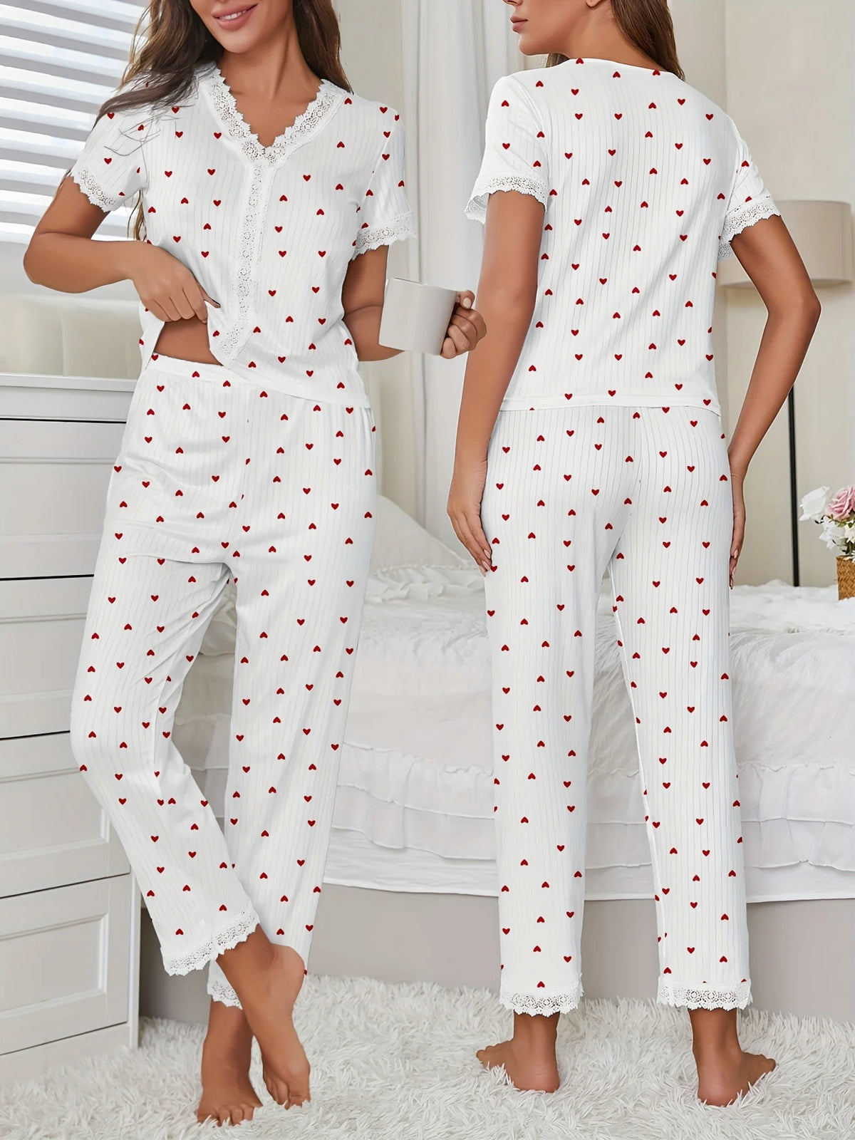 Comfortable Pajamas Set with Love Heart Printed for Women Sleepwear Short Sleeve Top and Pants Nightwear Homewear