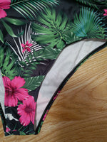 New Printed Conservative One-Piece Halter Neck Swimsuit Sexy Hard Bag Fashionable Holiday Beachwear High Waist Tie-Back Style