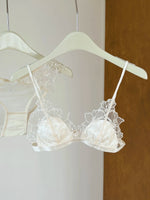 French Embroidery Lace Bralette Wireless Triangle Cup Bra for Women Elegant Underwear Set Thin Straps Small Chest Cover MOYISU