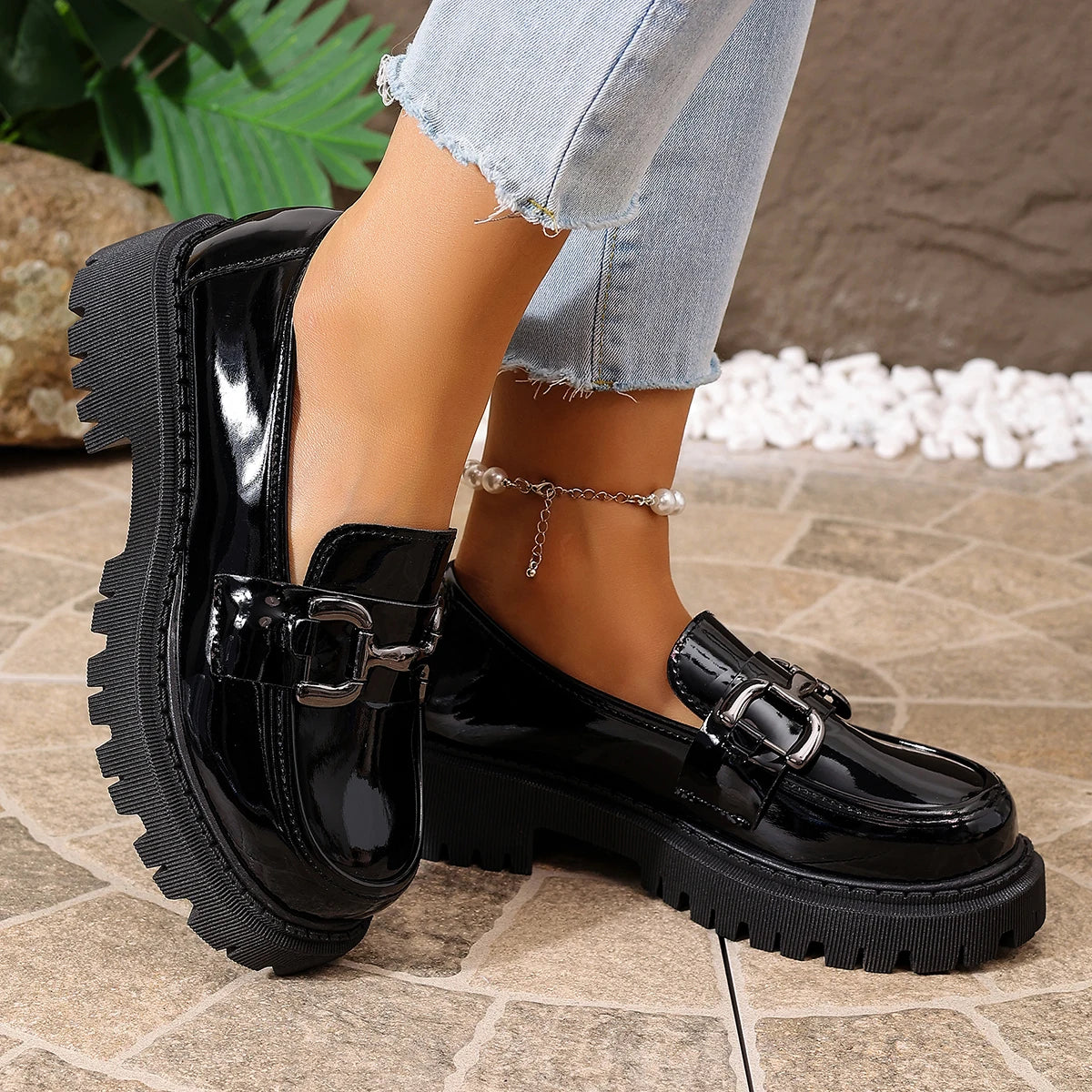 Women Patent Leather Platform Loafer Shoes Metal Buckle Decor Slip On Chunky Lug Sole Retro Preppy Casual Dress Shoes