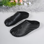 Women Tabi Split Toe Mules Sunburst Stitch Soft Leather Closed Toe Backless Slip‑On Flat Casual Shoes