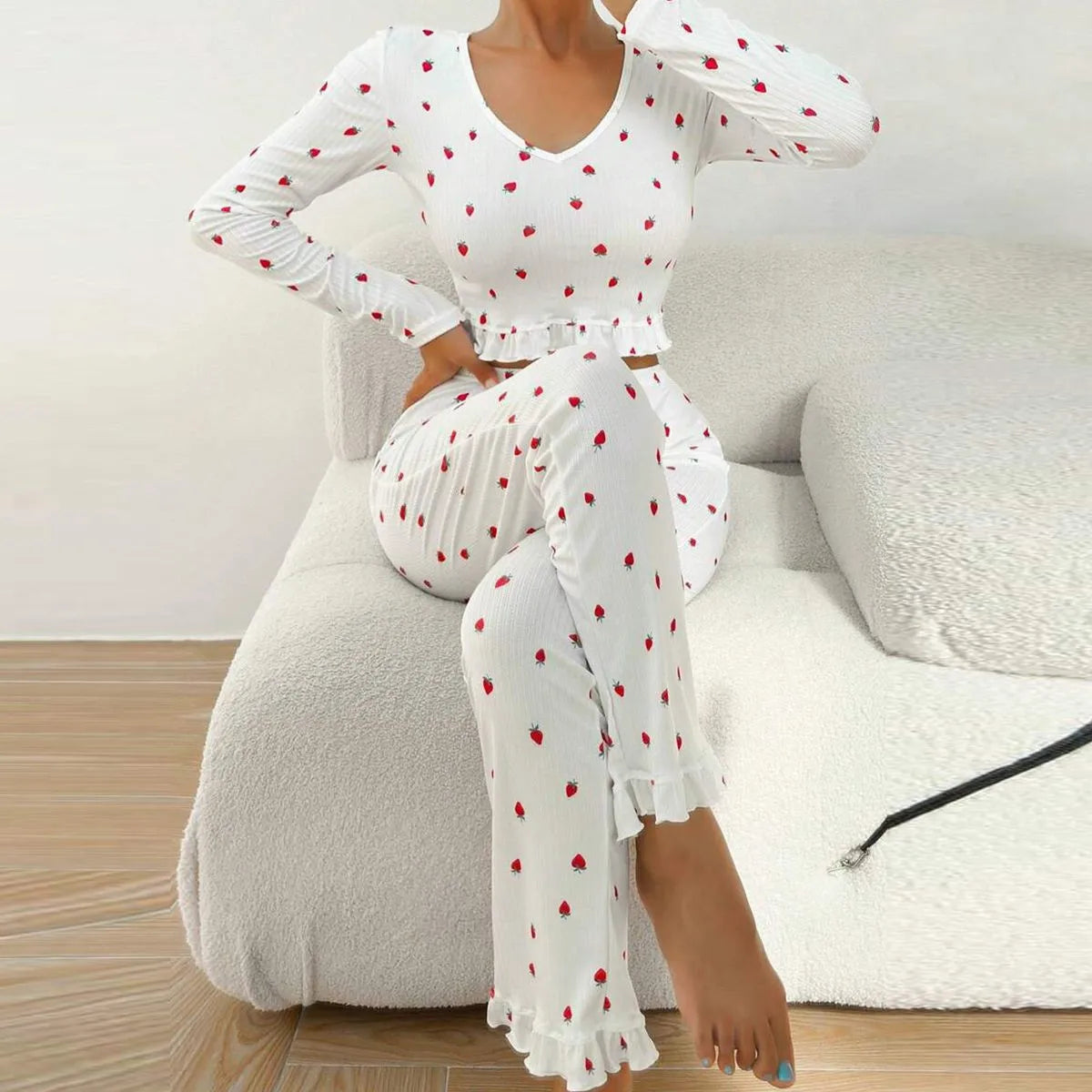 Autumn Winter Sleepwear Woman Pajamas Set for Sleeping Strawberry Printed Tops and Trousers Sets Home Clothes Loungewear