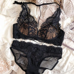 French Lace Embroidery Women Lingerie Set Sexy Thin Cup Halter Bikini Bra Deep V Push Up Bralette Fashion Backless Underwear Set