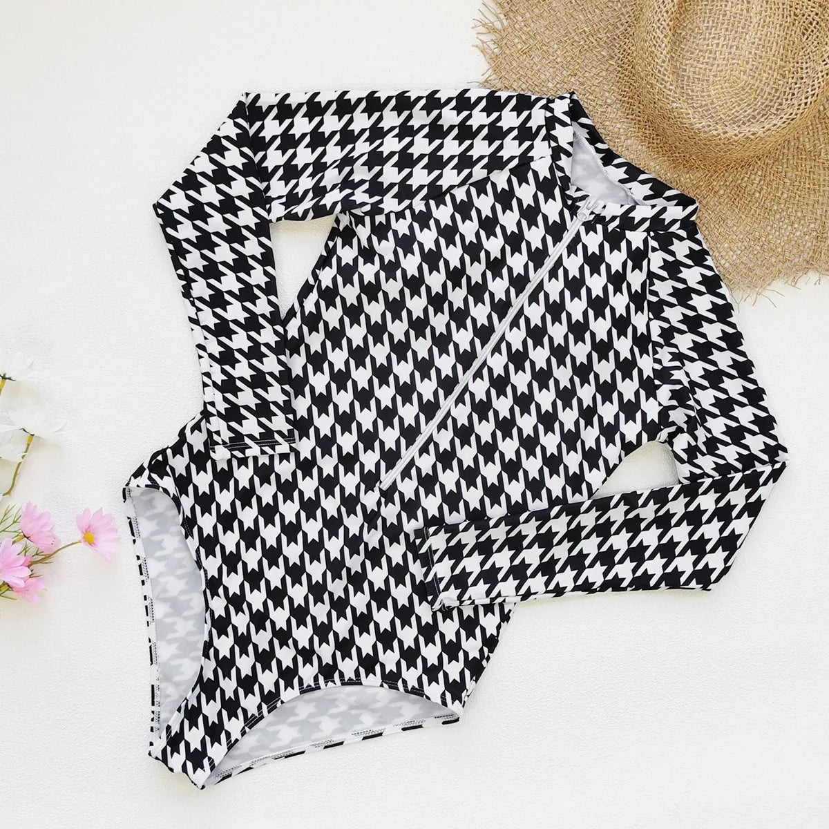 Black and Print One Piece Swimsuit Long Sleeve Swimwear Women Bathing Suit Retro Swimsuit Vintage One-piece Surfing Swim Suits