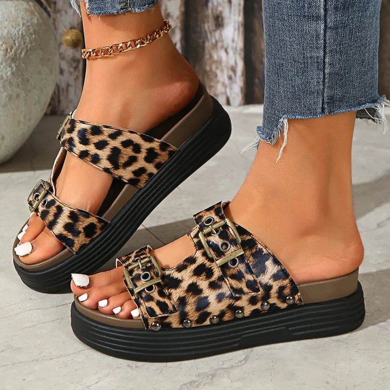 New Leopard Double Buckle Sandal for Woman Fashion 2025 Med Heel Flat Sandals Women Summer Non Slip Platform Sandal Female