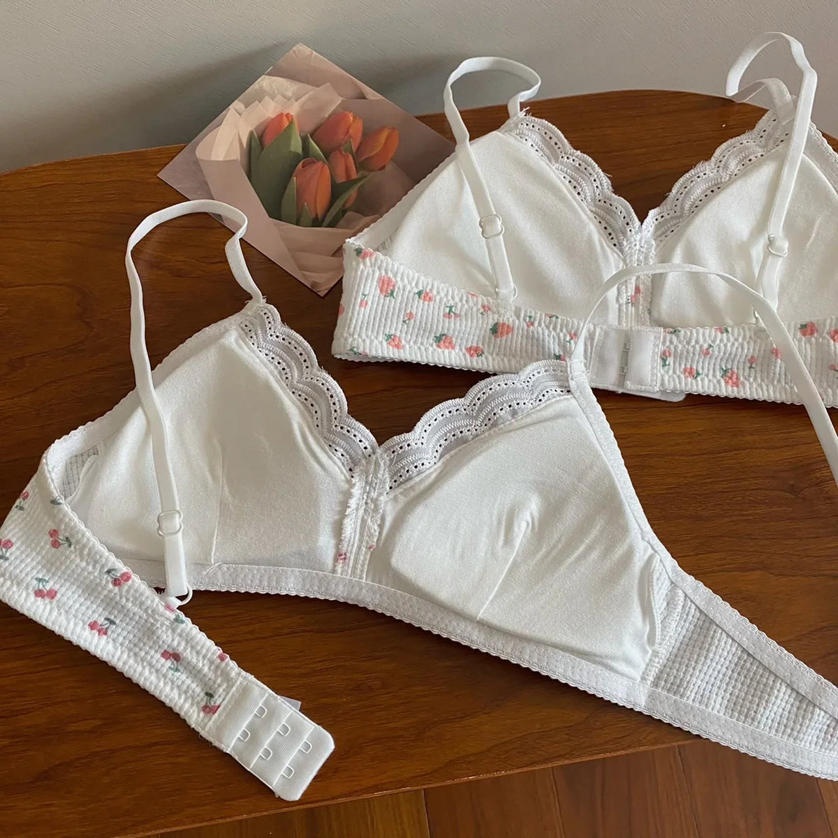 MOYISU Japanese Push Up Bra - Wireless Lace Bralette for Small Chest, Anti Sagging Comfort No Underwire Teens Slimming Lingerie