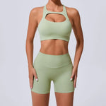 Seamless Yoga Sets Sports Fitness Peach Hip-lifting Pocket Shorts Cross Beauty Back Vest Suits Workout Gym Shorts Sets for Women