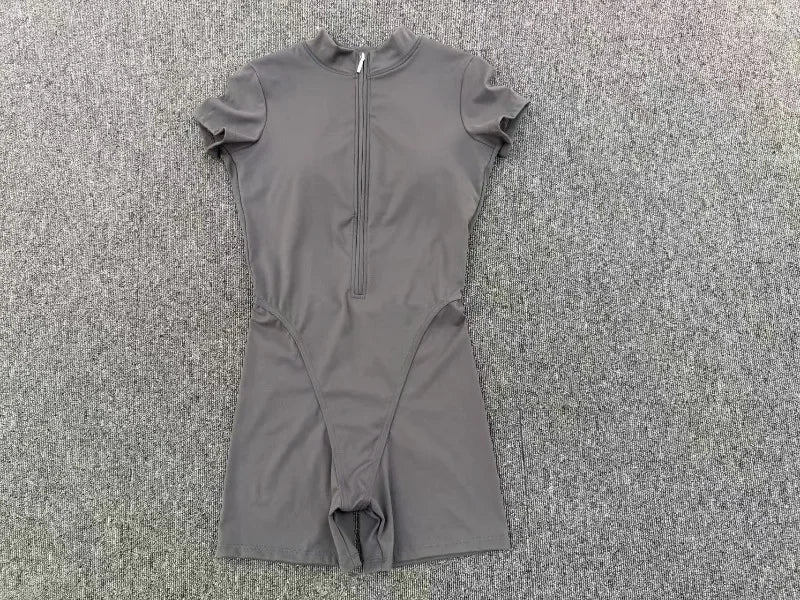 Women's Seamless Yoga Jumpsuits Fitness Sports Hip-lifting Backless Short-sleeved Training Gym Workout Shorts One-piece