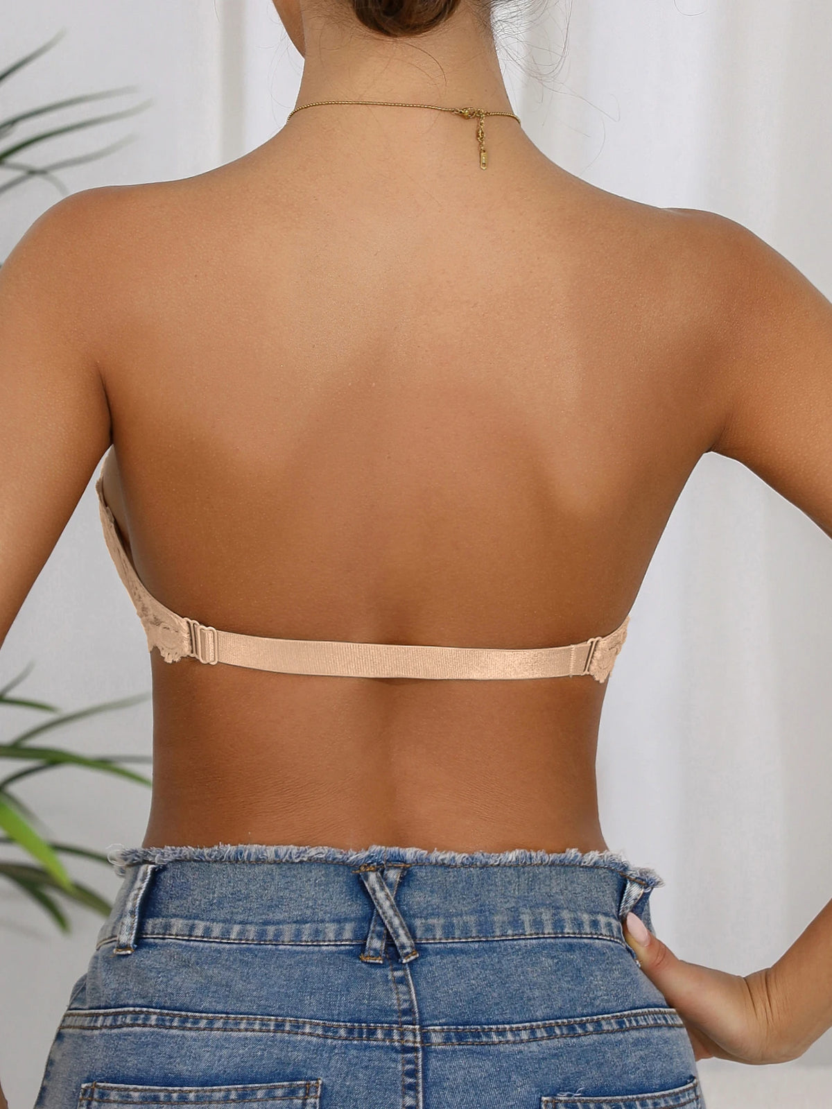 Single-Piece Half-Cup Women's Bra with Front Closure, Solid Color, Simple and Sexy Lace Trim, Strapless, Invisible Details, Anti-Slip Design, Push-Up Effect