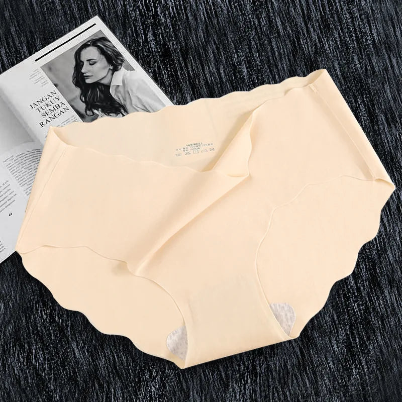 1Pc Ice Silk Panties For Women Low Waist Briefs Panties Seamless Underwear Breathable Stretchy Intimates Sexy Lingerie M-XL
