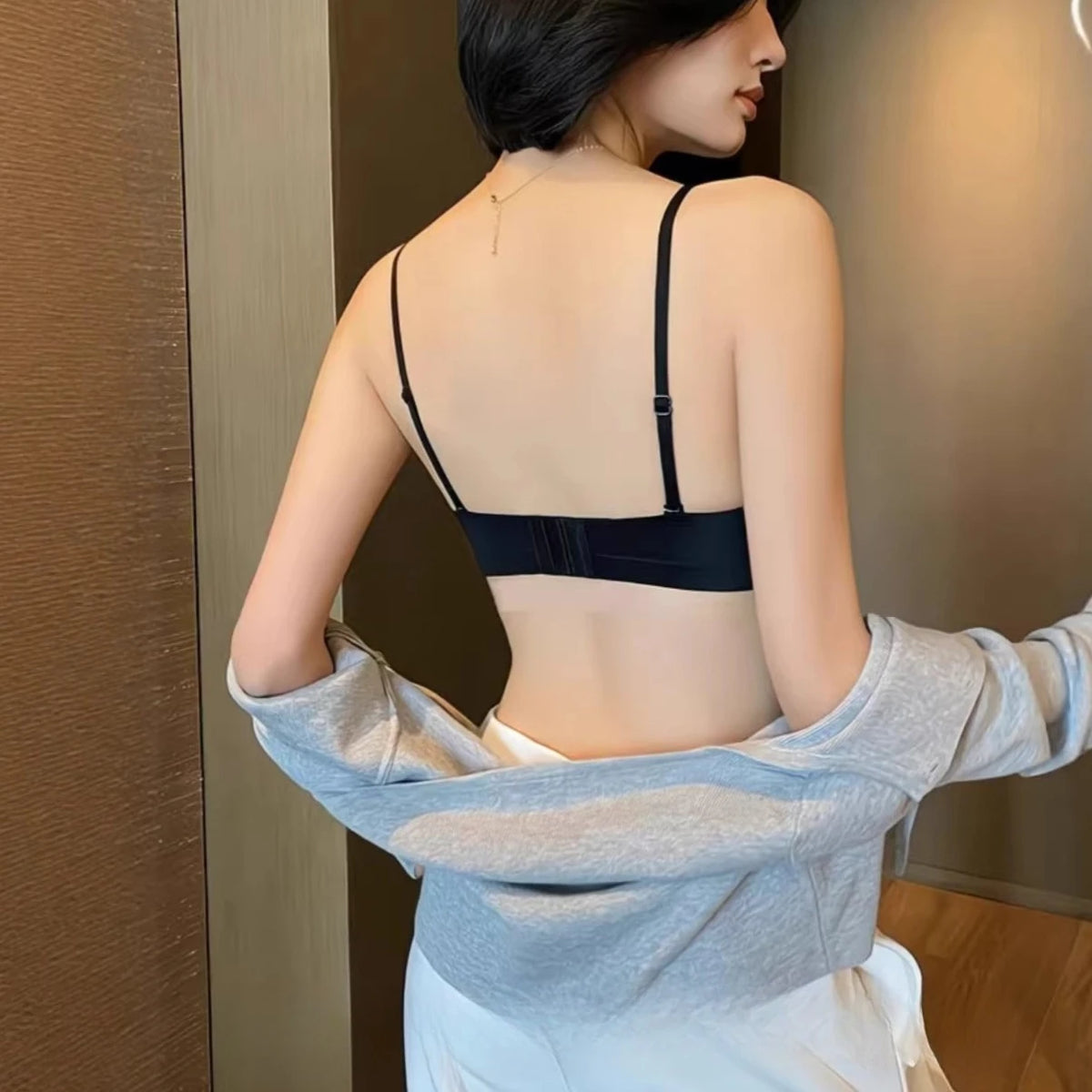 2026 Seamless Bras for Women Japanese Style Wireless Underwear No Steel Ring Bralette 3/4 Cup Glossy Bra Female Lingerie