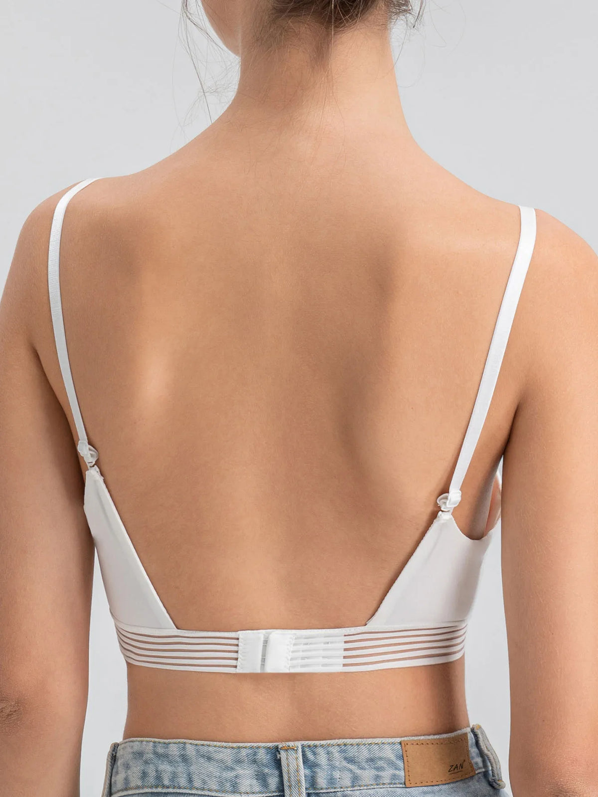 Sexy French lingerie for women without steel rings Push-up bra with a U-back design for enhanced support and an open-back